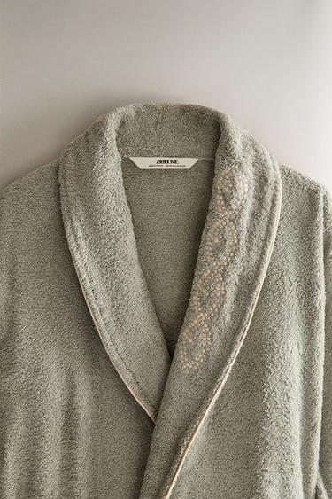 DRESSING GOWN WITH PLANT EMBROIDERY — Mid-green 2