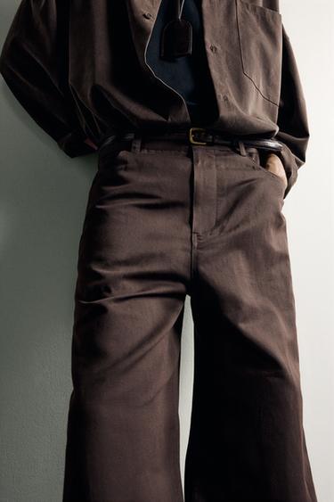 بنطلون RELAXED FIT من القطن والكتان - شوكولاتة الخاص بـ Zara