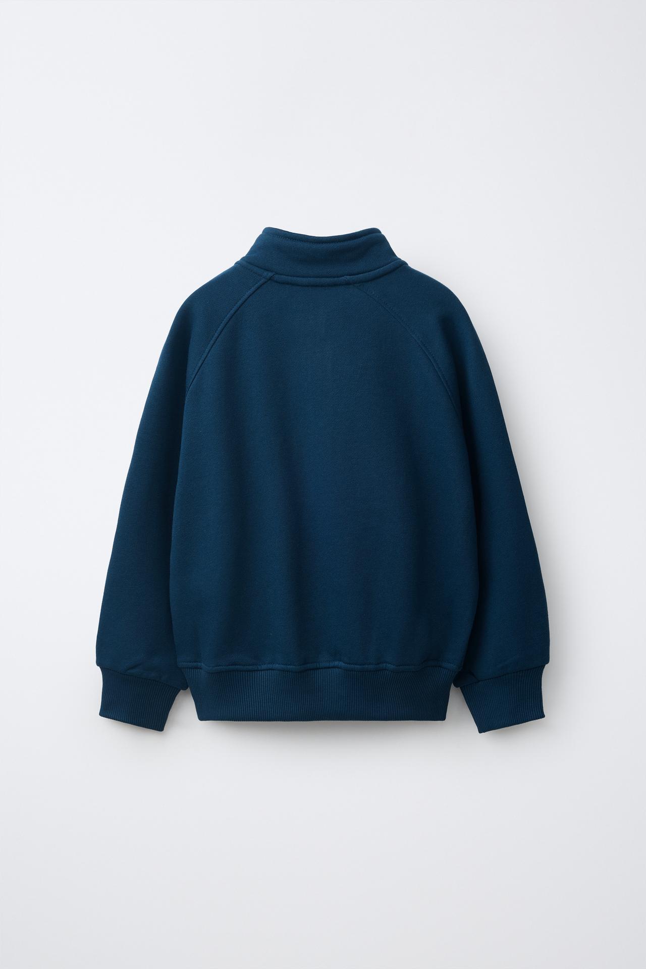 LABEL DETAIL SWEATSHIRT — Light blue