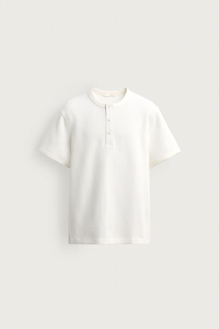 TEXTURED HENLEY T-SHIRT
