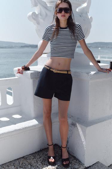 クロップド ストレッチ Tシャツ青色/白色Zaraのクロップド ストレッチ Tシャツ - 青色/白色