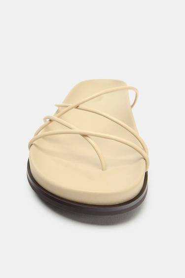 SANDALES À BRIDES CROISÉES - Blanc écru de Zara - Image 3