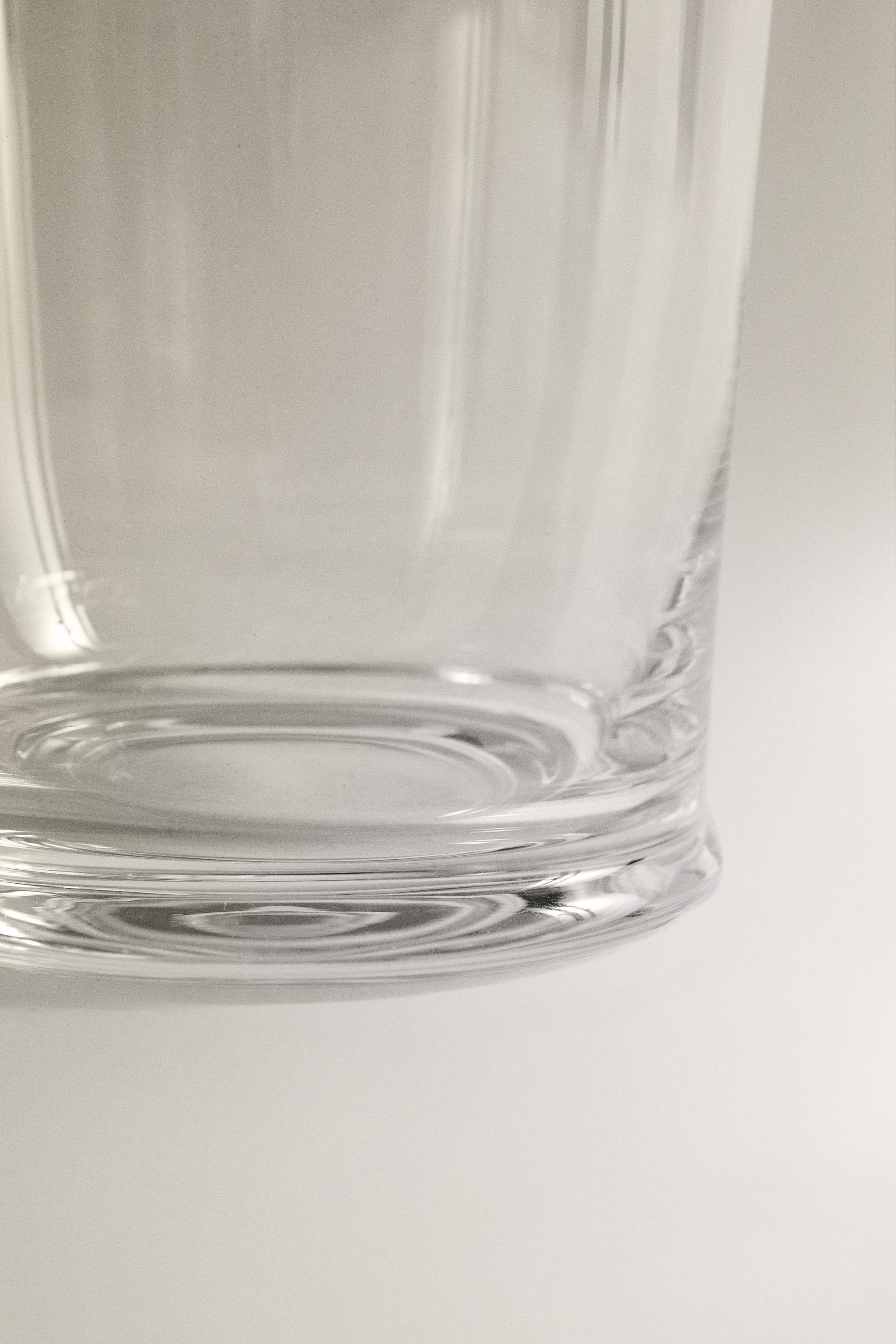 TRANSPARENT GLASS TUMBLER