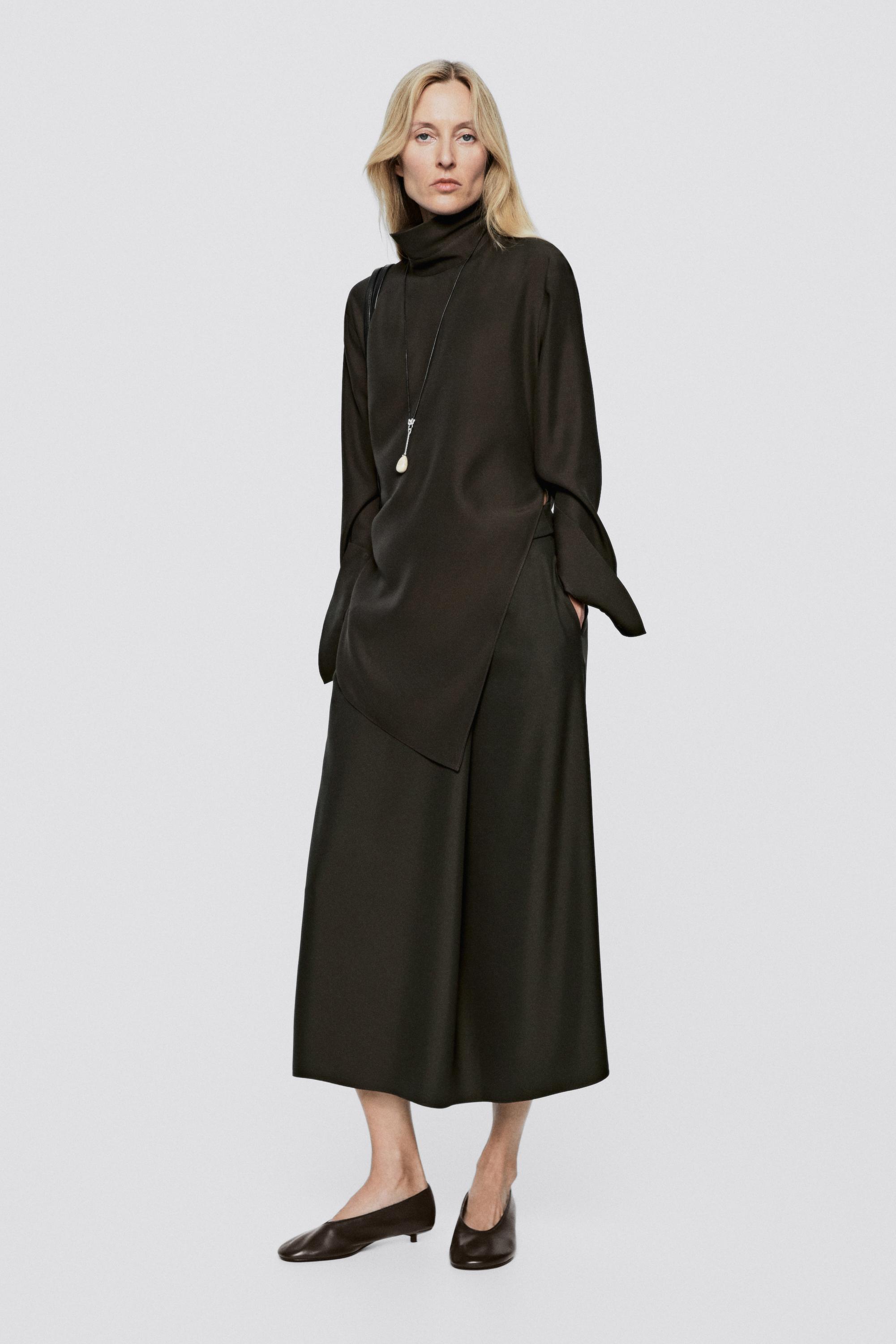Flowing midi skirt with waist detail - LIMITED EDITION