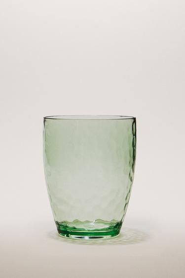 ACRYLIC TUMBLER WITH HAMMERED EFFECT - Green by Zara