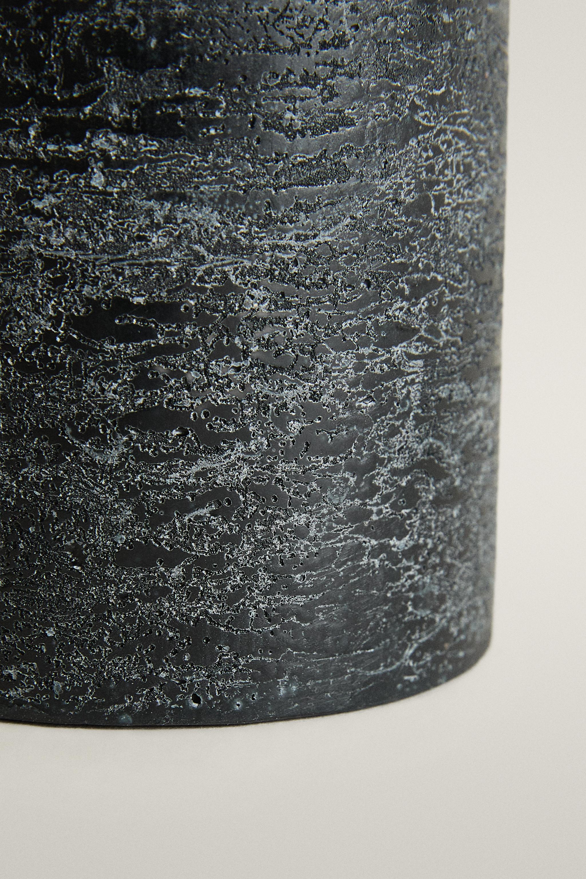 G) WINTER CYPRESS CYLINDRICAL SCENTED CANDLE