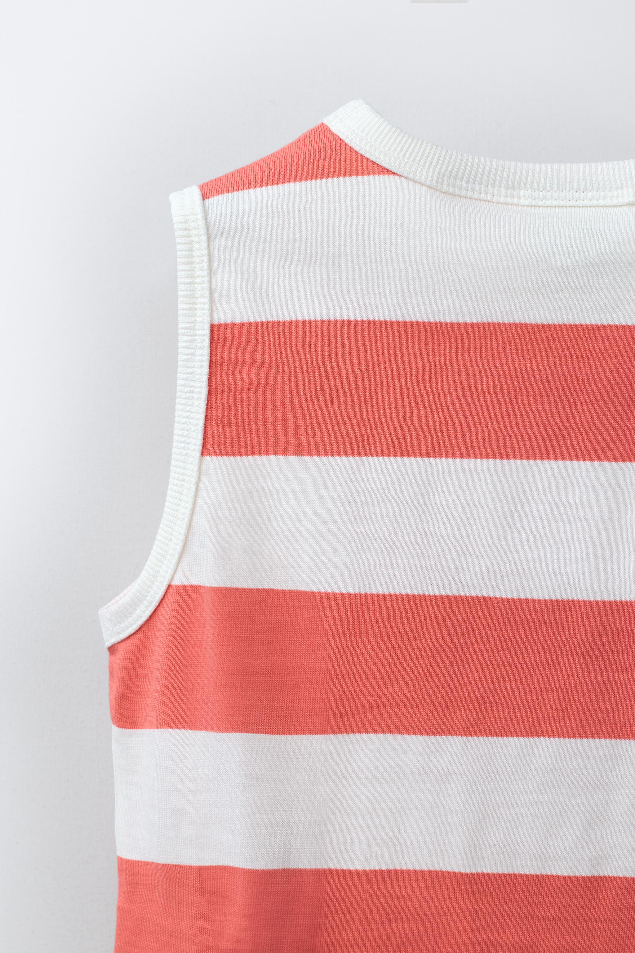 STRIPED SLEEVELESS T-SHIRT