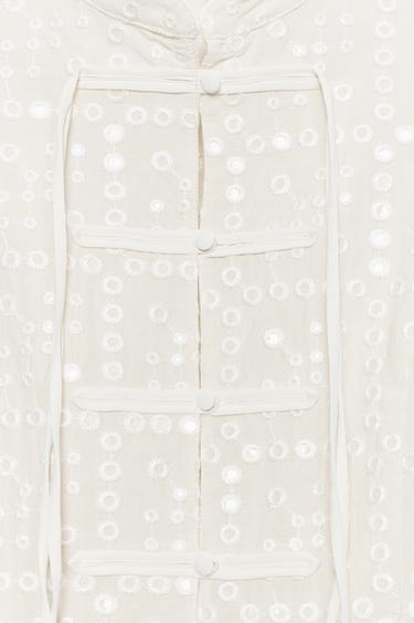 TOP BRODERIES PERFORÉES BRANDENBOURGS - Écru de Zara - Image 6