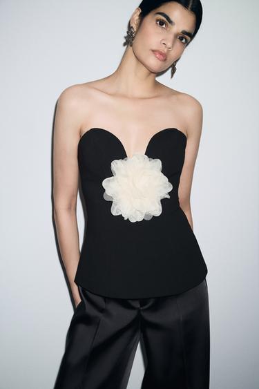 CONTRAST FLOWER BANDEAU TOP - Black by Zara