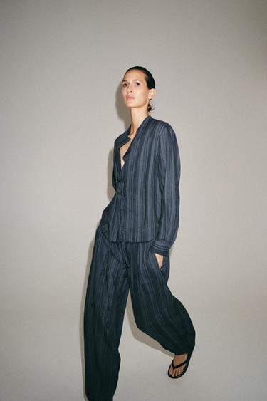 قميص مخطط بأزرار ZW COLLECTION - نيلي الخاص بـ Zara