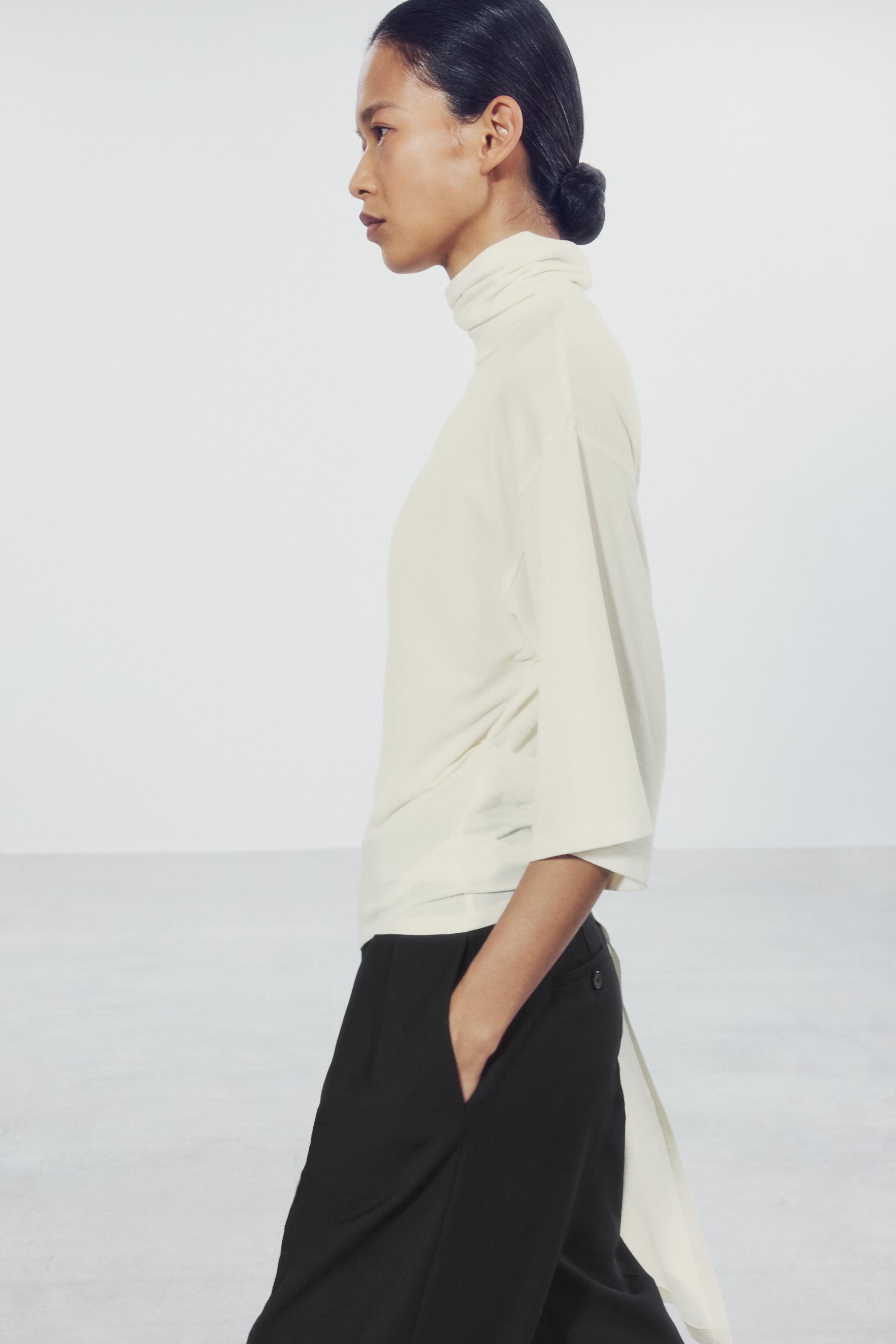 ASYMMETRIC GATHERED T-SHIRT