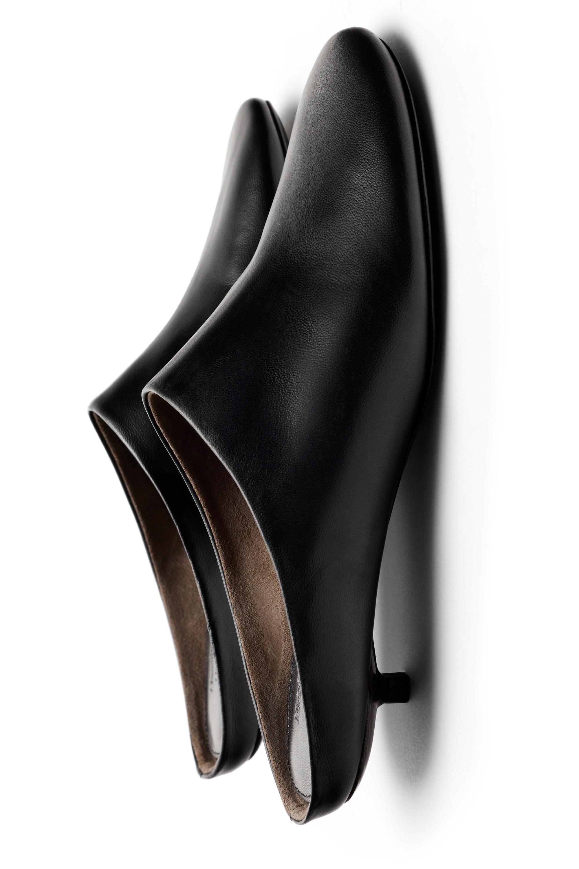 Mules à petit talon en cuir - LIMITED EDITION
