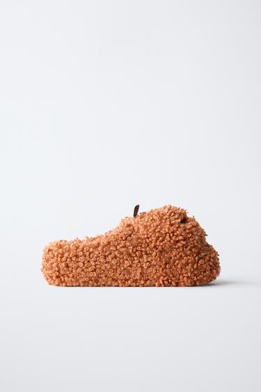 FAUX SHEARLING PUMPKIN SLIPPERS - Brown by Zara - Image 0