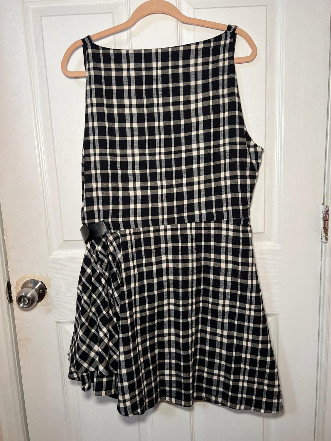 VESTIDO CUADROS CINTURÓN - Image 2