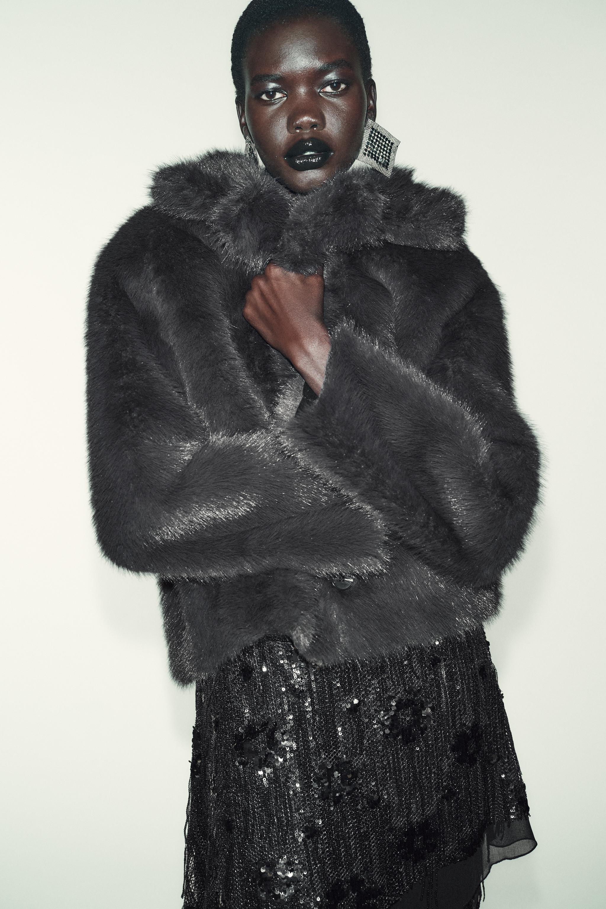 REVERSIBLE FAUX FUR SHORT COAT