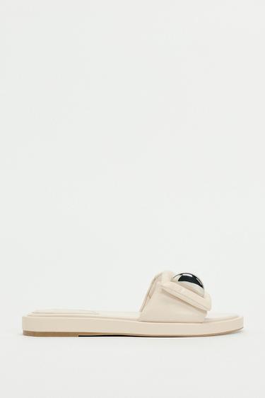 PADDED FLAT SANDALS WITH EMBELLISHMENT - Ecru White by Zara