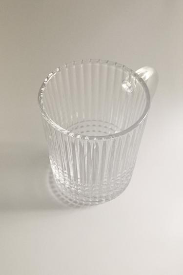 GLASS MUG WITH RAISED GEOMETRIC DESIGN - 990 de Zara - Image 1