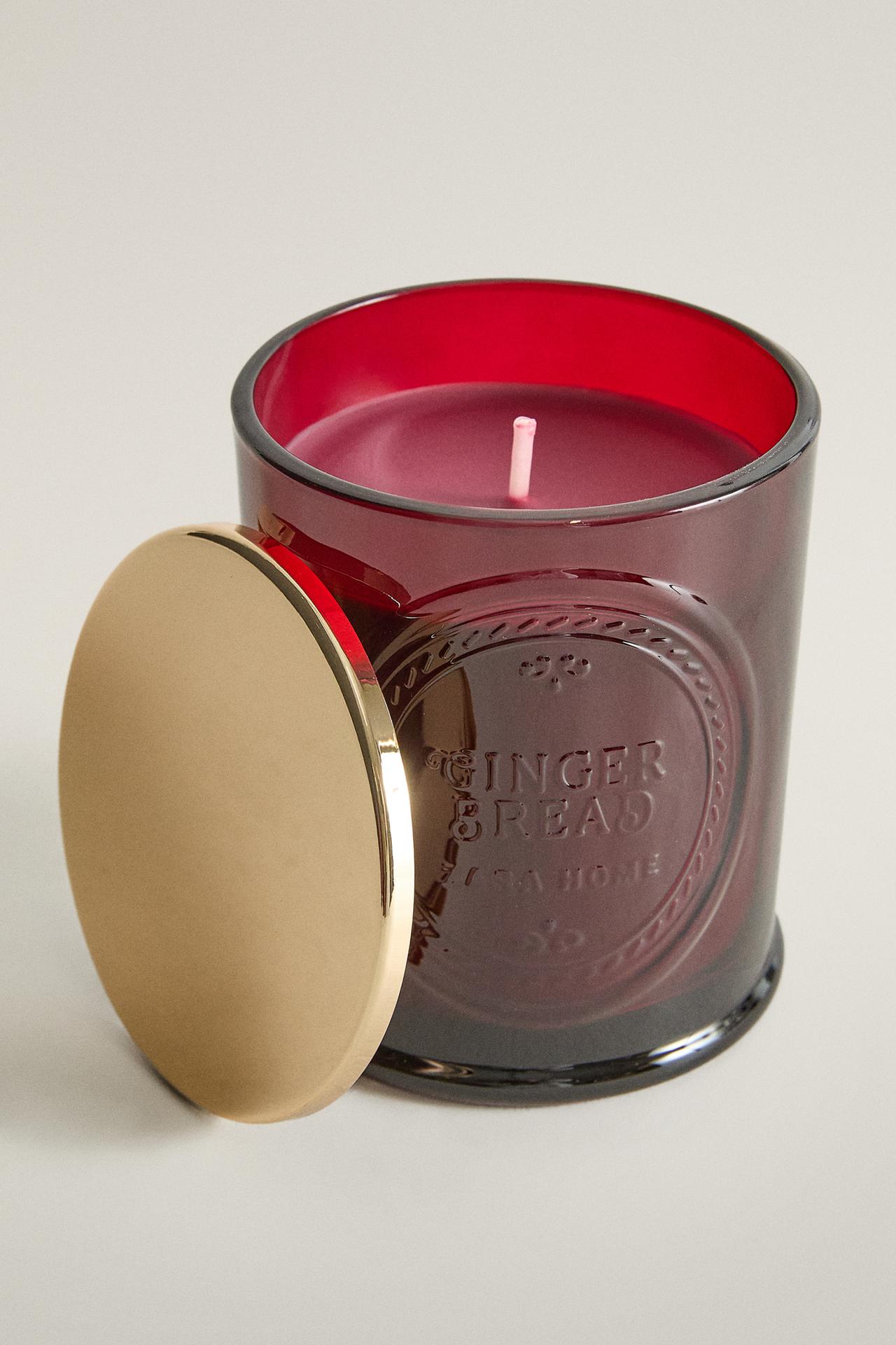 (200 G) GINGERBREAD SCENTED CANDLE — Red