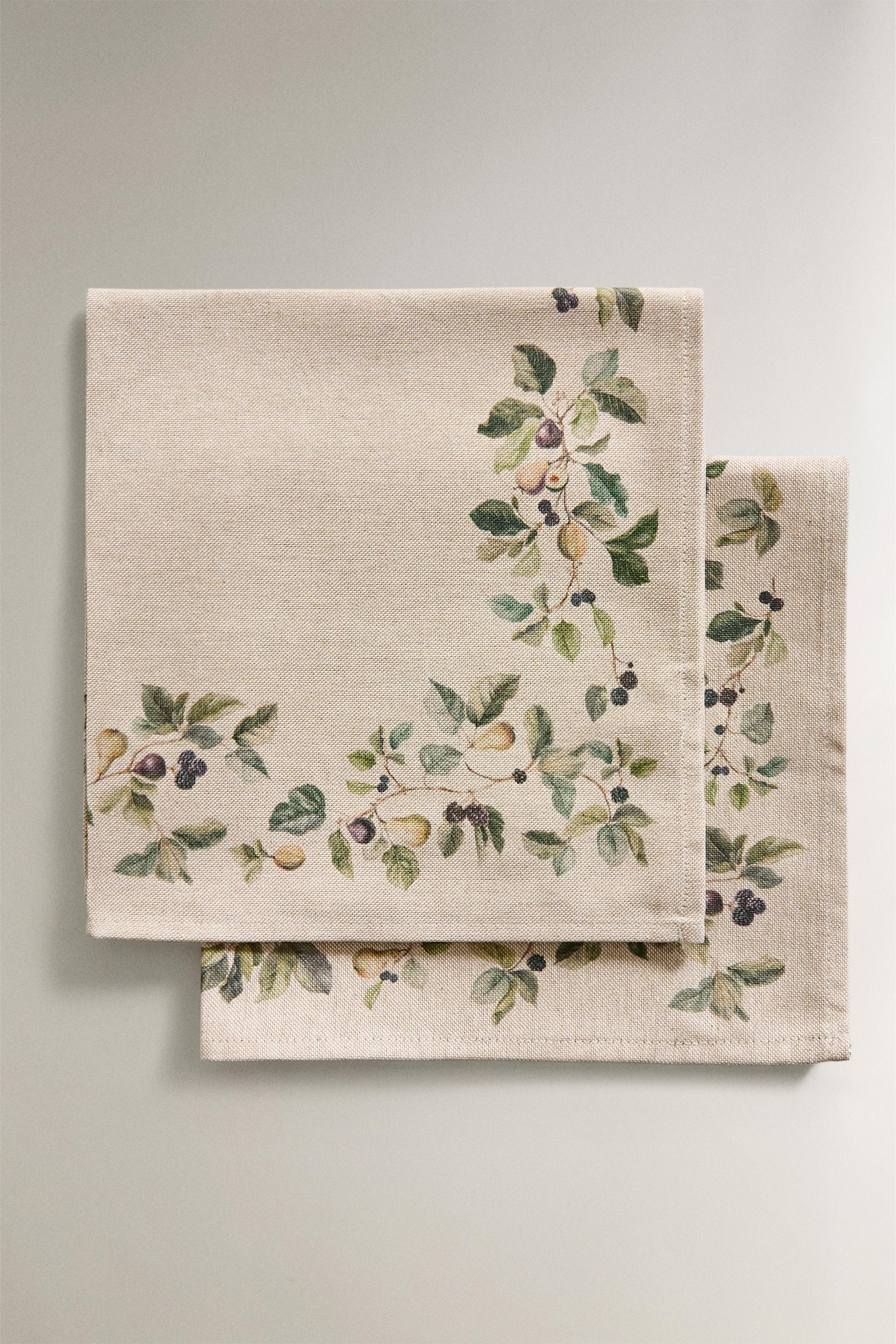 FRUIT PRINT NAPKINS (PACK OF 2)