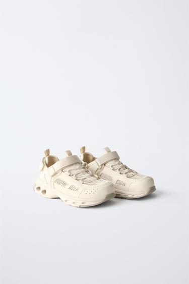 TENNIS DE SPORT EN RÉSILLE - Blanc écru de Zara - Image 1