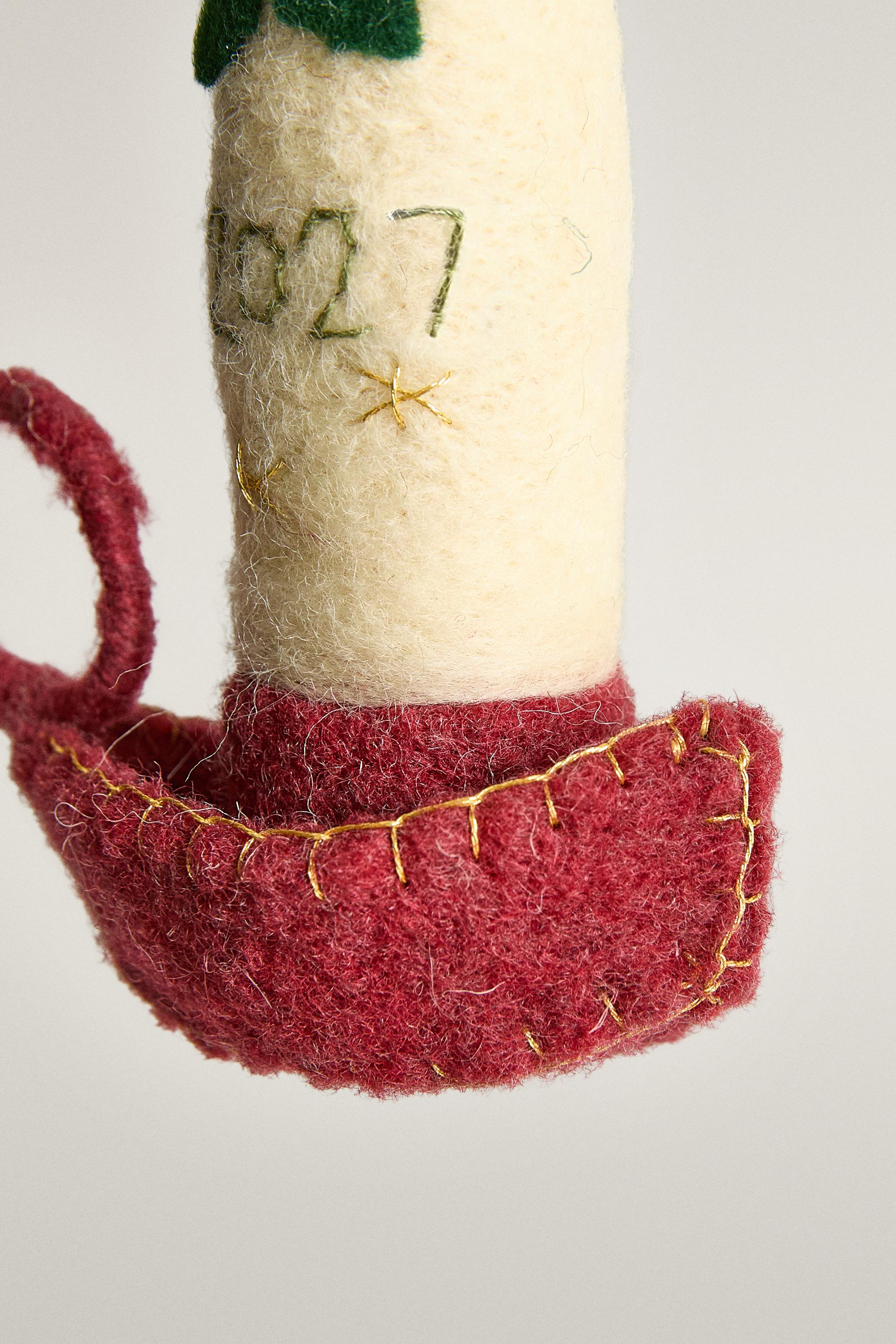 2027 FELT CANDLE CHRISTMAS TREE DECORATION