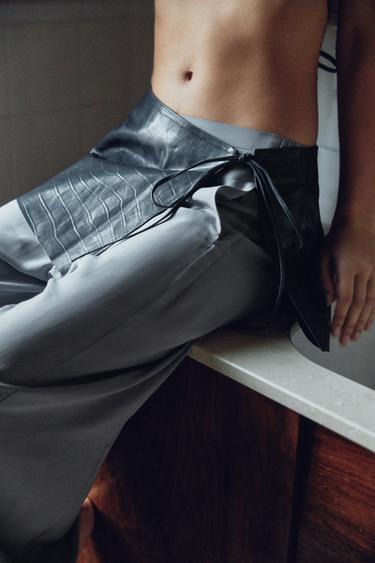 100% EMBOSSED LEATHER SKIRT BELT - Blue by Zara