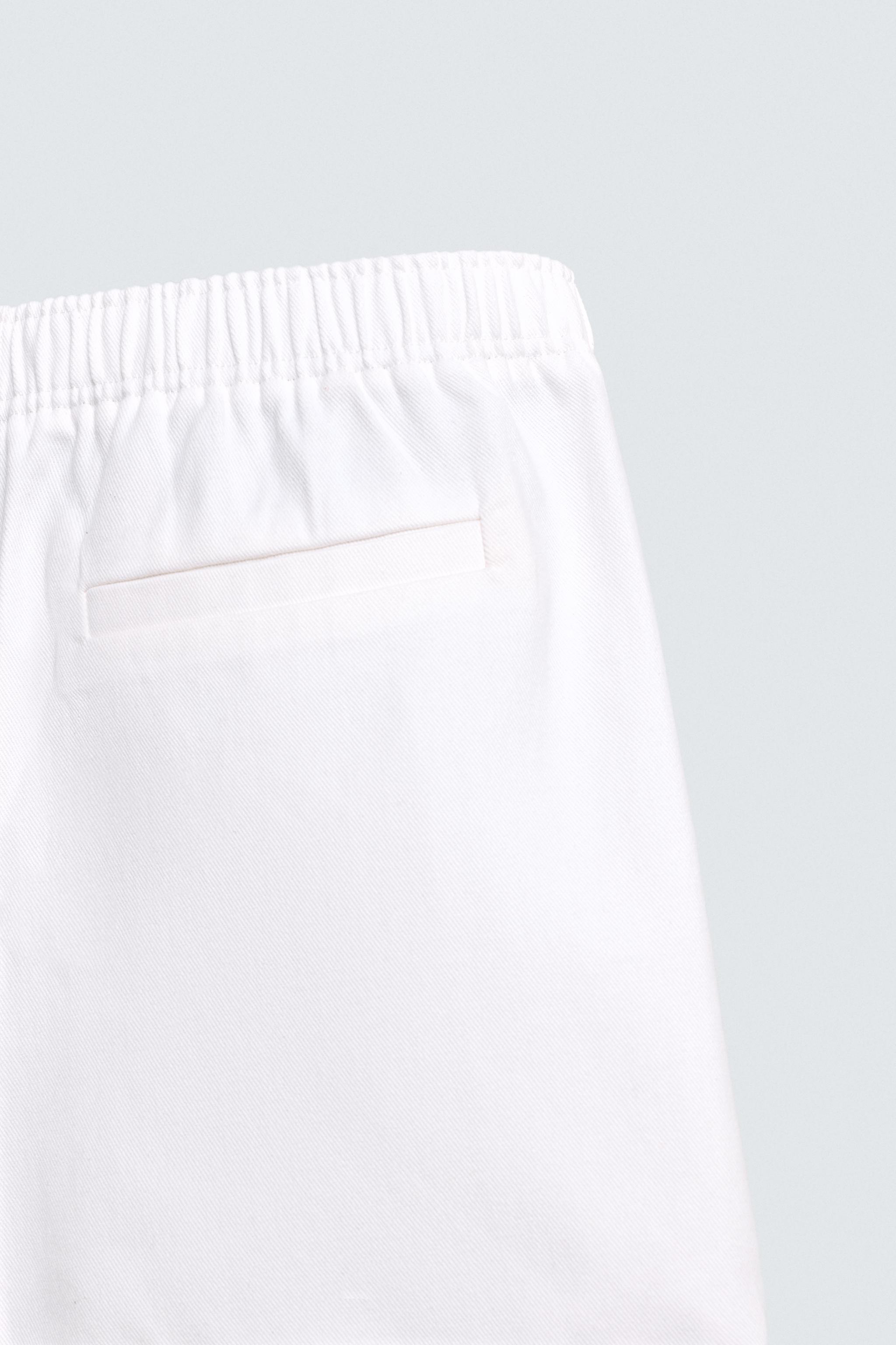 RELAXED FIT TEXTURED SHORTS