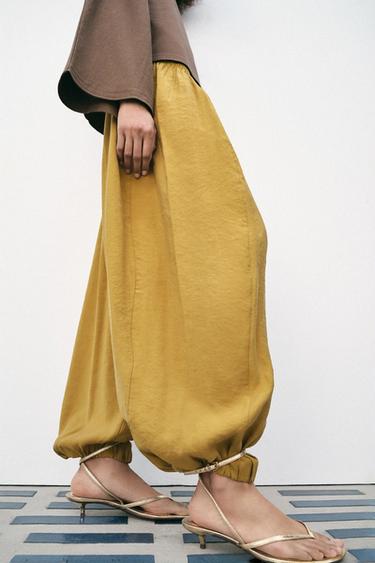 VOLUME SAROUEL TROUSERS - Mustard by Zara