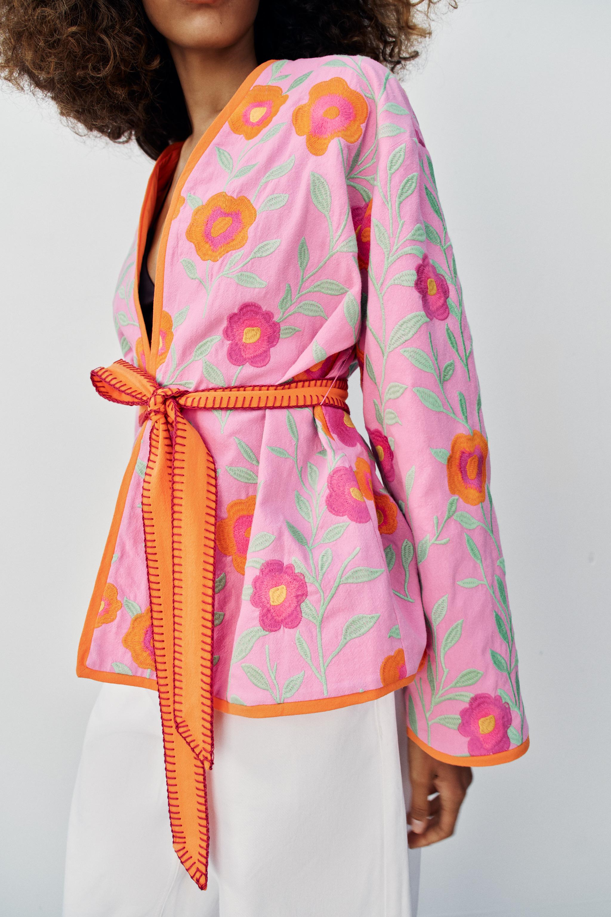 FLORAL EMBROIDERED BELTED KIMONO