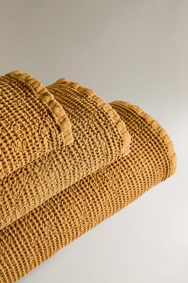 SERVIETTE DE BAIN MINI WAFFLE - Curry de Zara - Image 1
