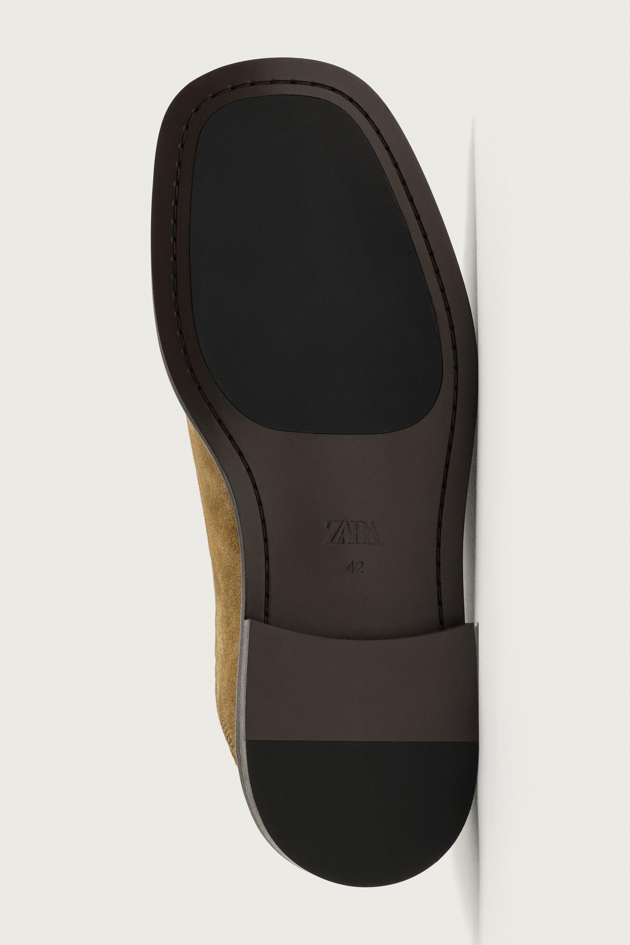 LEATHER LOAFERS