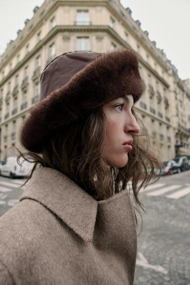 BONNET EN NYLON EFFET FOURRURE - Marron de Zara - Image 2