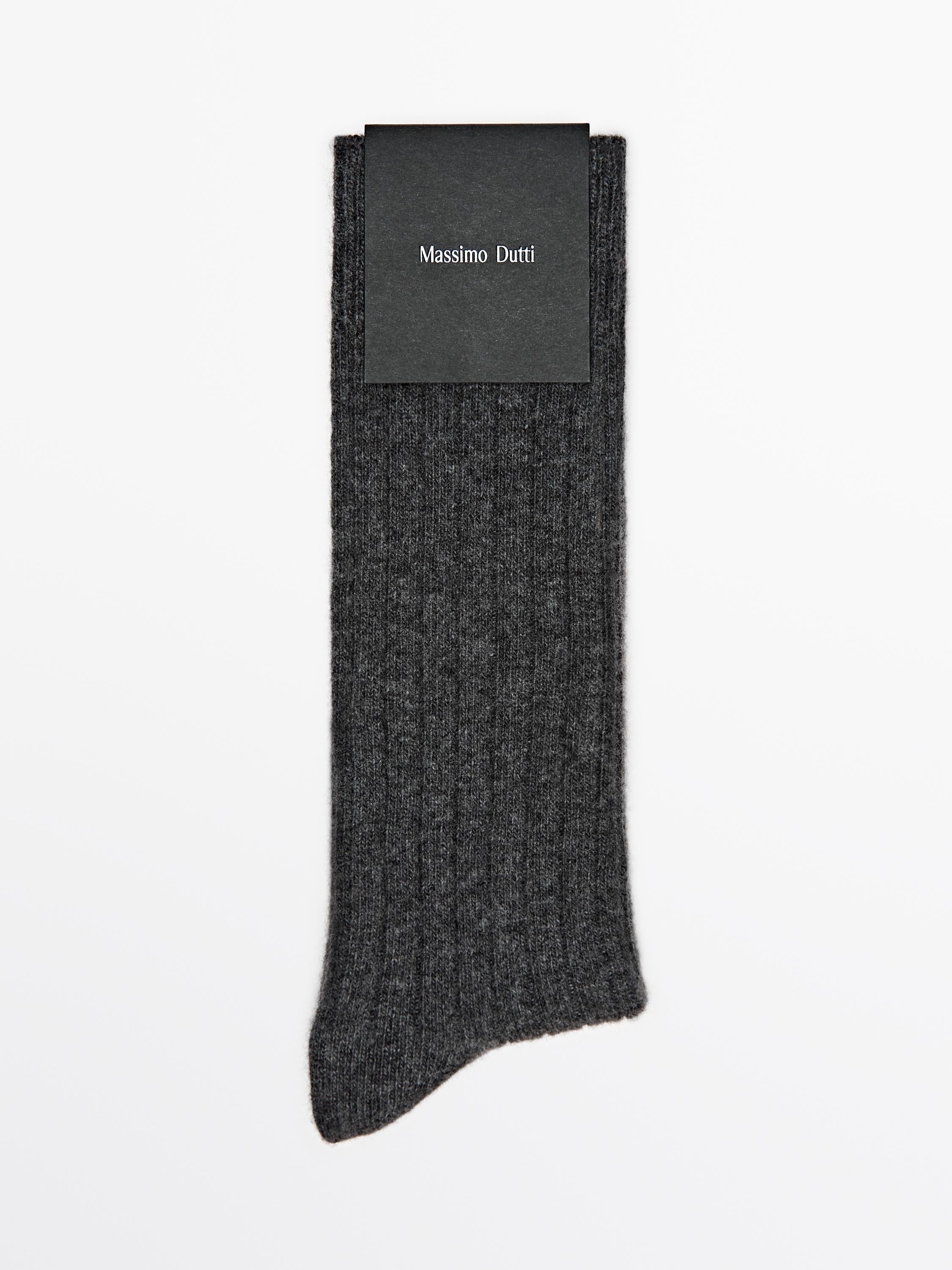 Ribbed knit wool and cashmere socks
