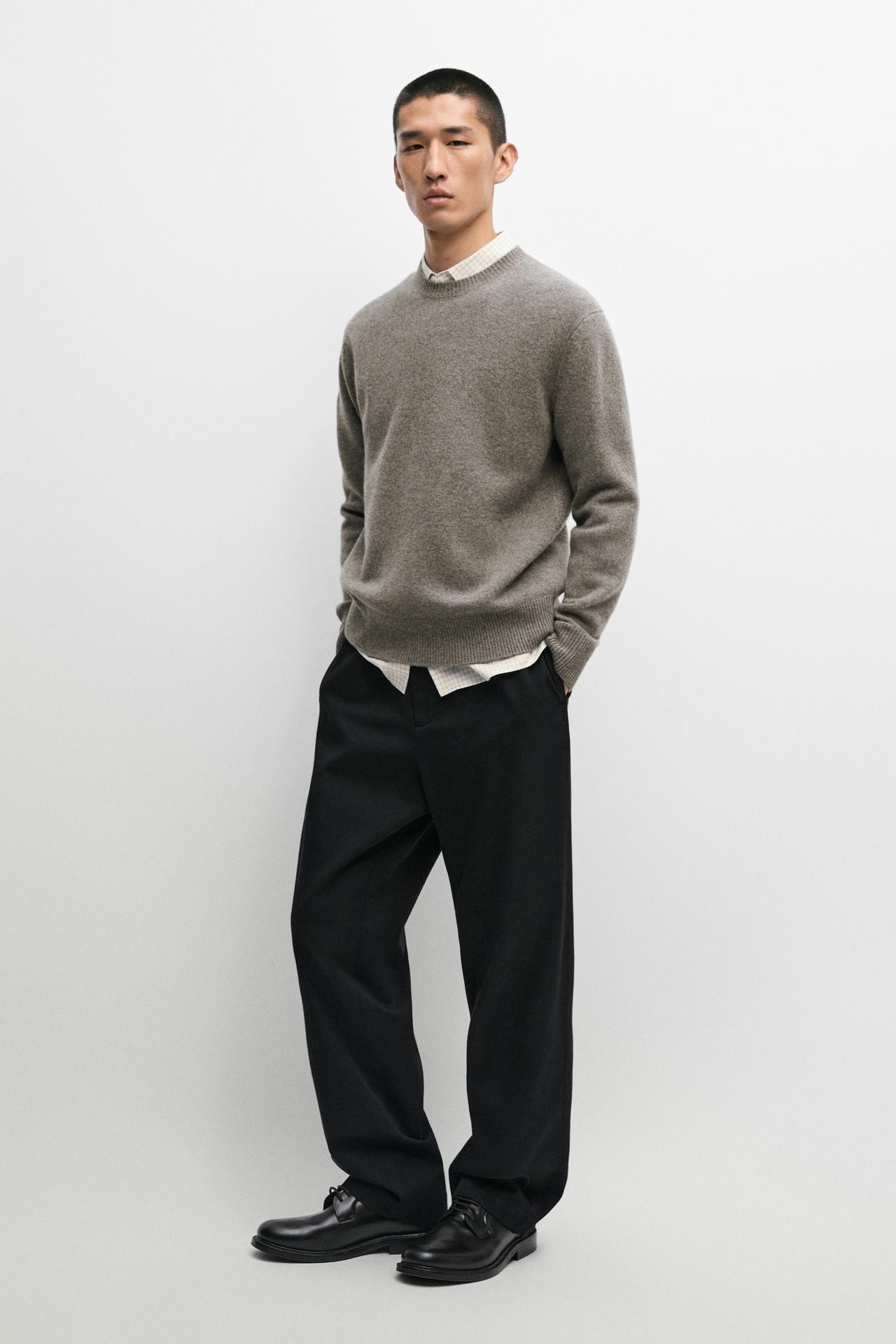 100% wool knit sweater with round neck — Bone
