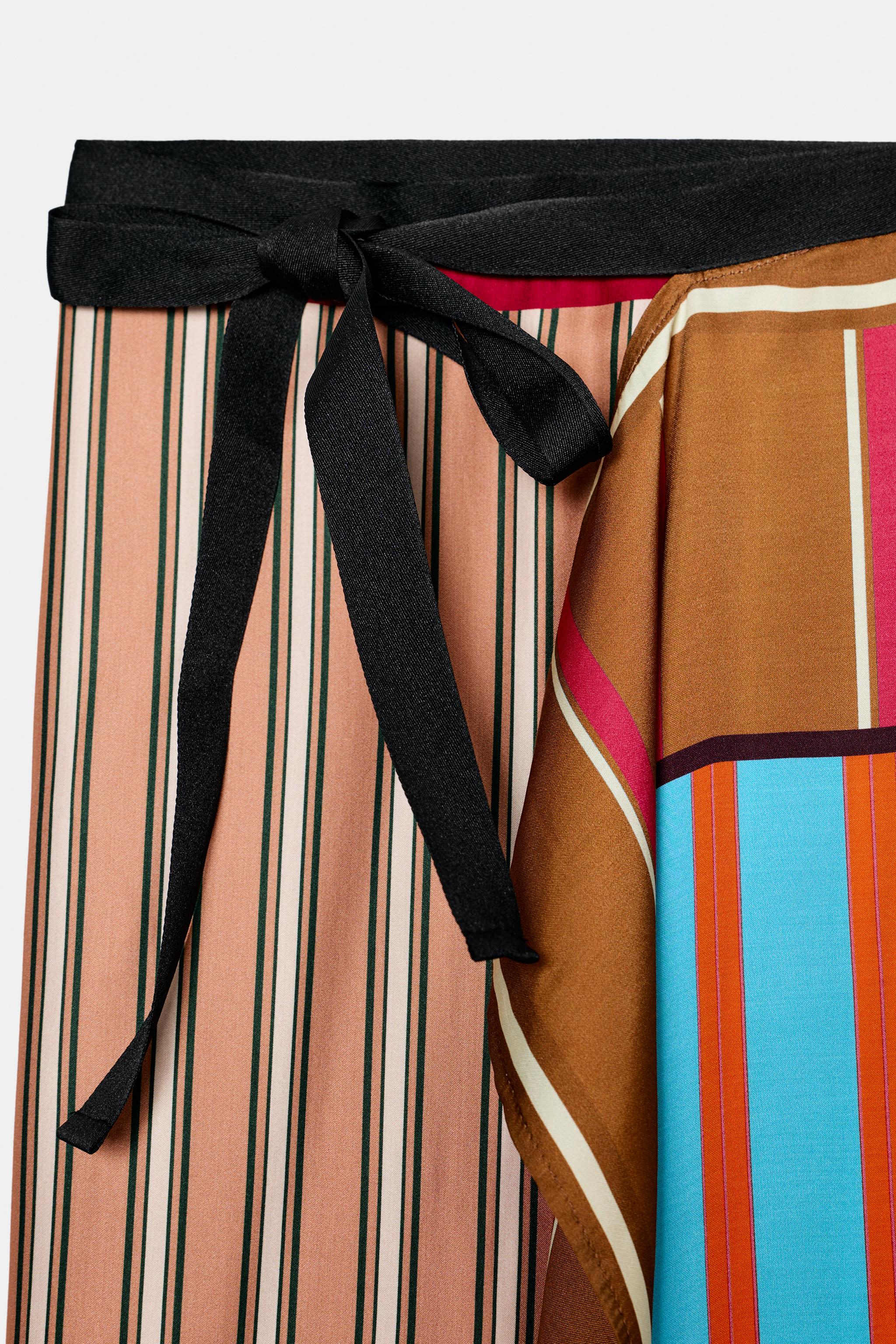 PARÉO-FOULARD À IMPRIMÉ RAYURES