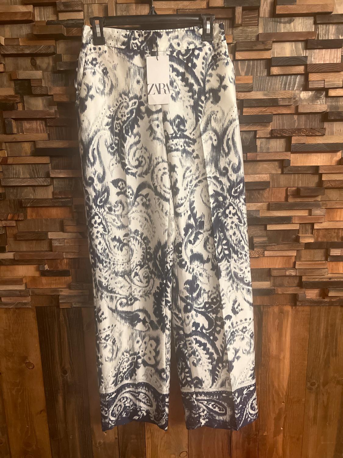 PANTALÓN SATINADO ESTAMPADO