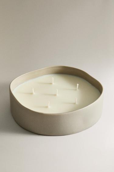 (590 g) BOUGIE PARFUMÉE FLEUR DE NOVEMBRE - Tuile de Zara - Image 1