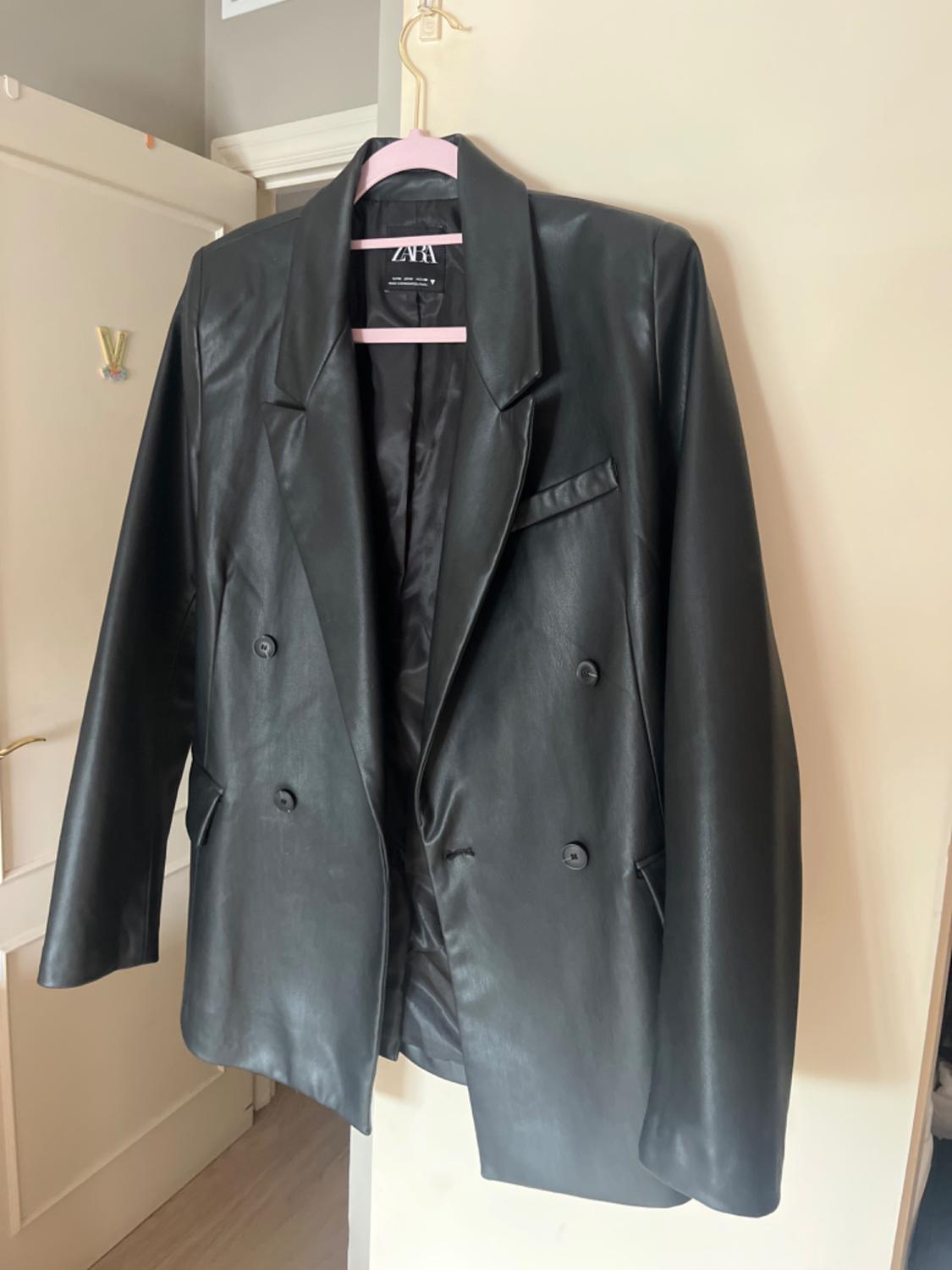 FAUX LEATHER BLAZER - Image 2