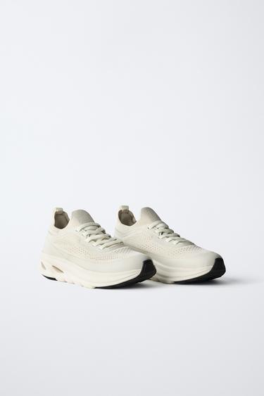 ZAPATILLA DEPORTIVA DETALLE SUELA - Blanco de Zara