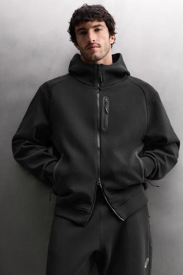 TECHNICAL HOODIE WITH ZIP - Black by Zara