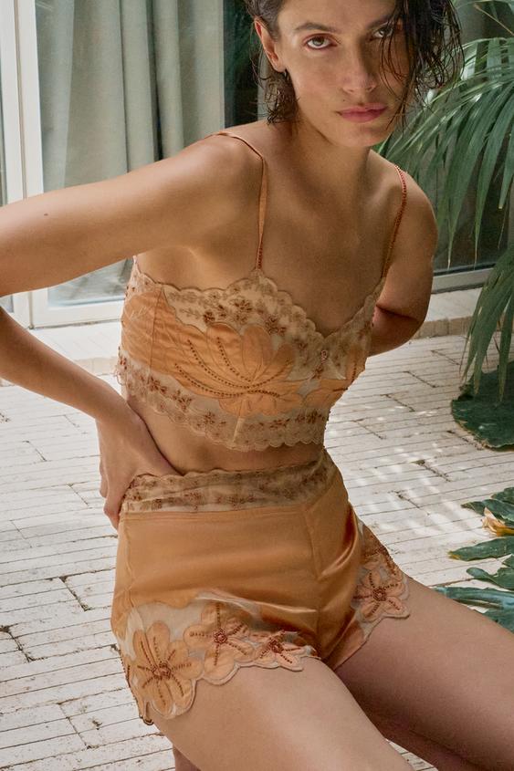 SHORTS BORDADOS FLORES ABALORIOS - Naranja de Zara - Imagen 0