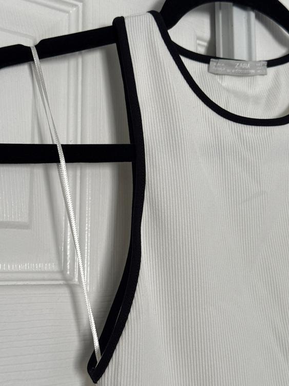 TOP WITH CONTRASTING RIB TRIM - Image 3