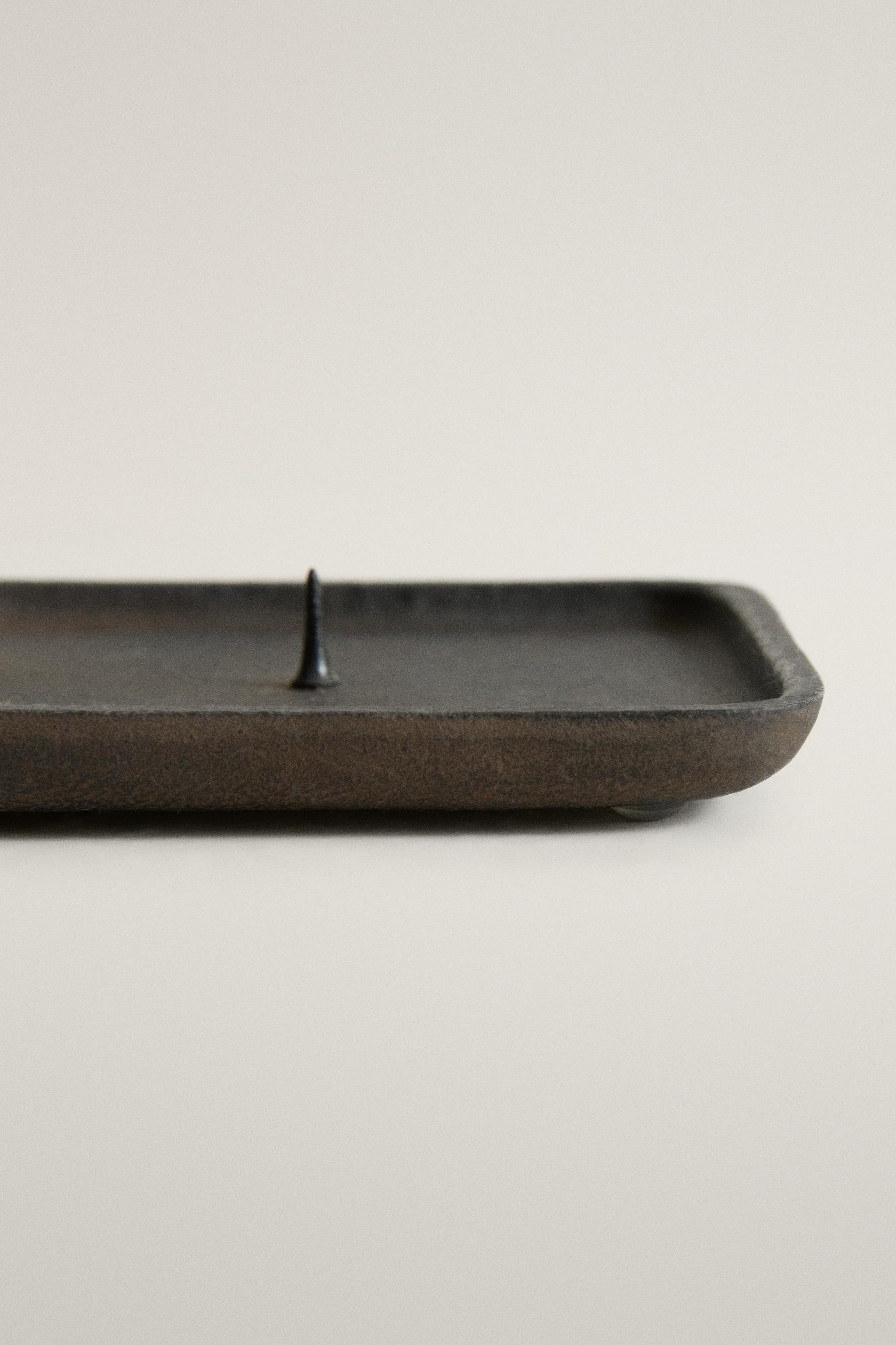 RECTANGULAR METAL CANDLEHOLDER