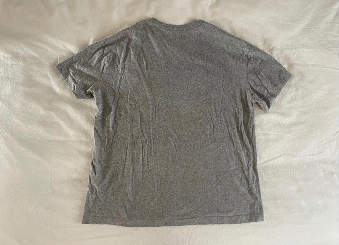 CAMISETA OVERSIZE DE MANGA CORTA GRIS CON BOLSILLO - Image 4