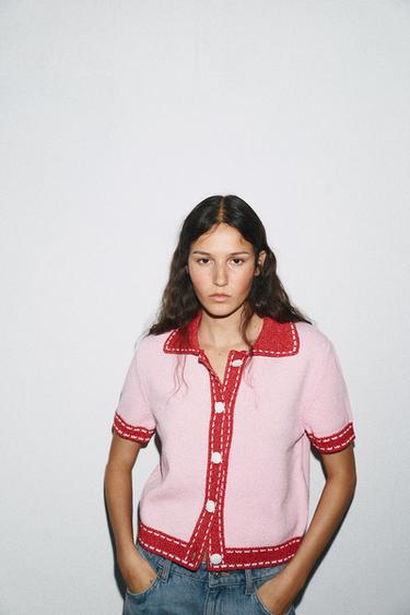 VESTE EN MAILLE SURPIQÛRES MANCHES COURTES - Rose de Zara