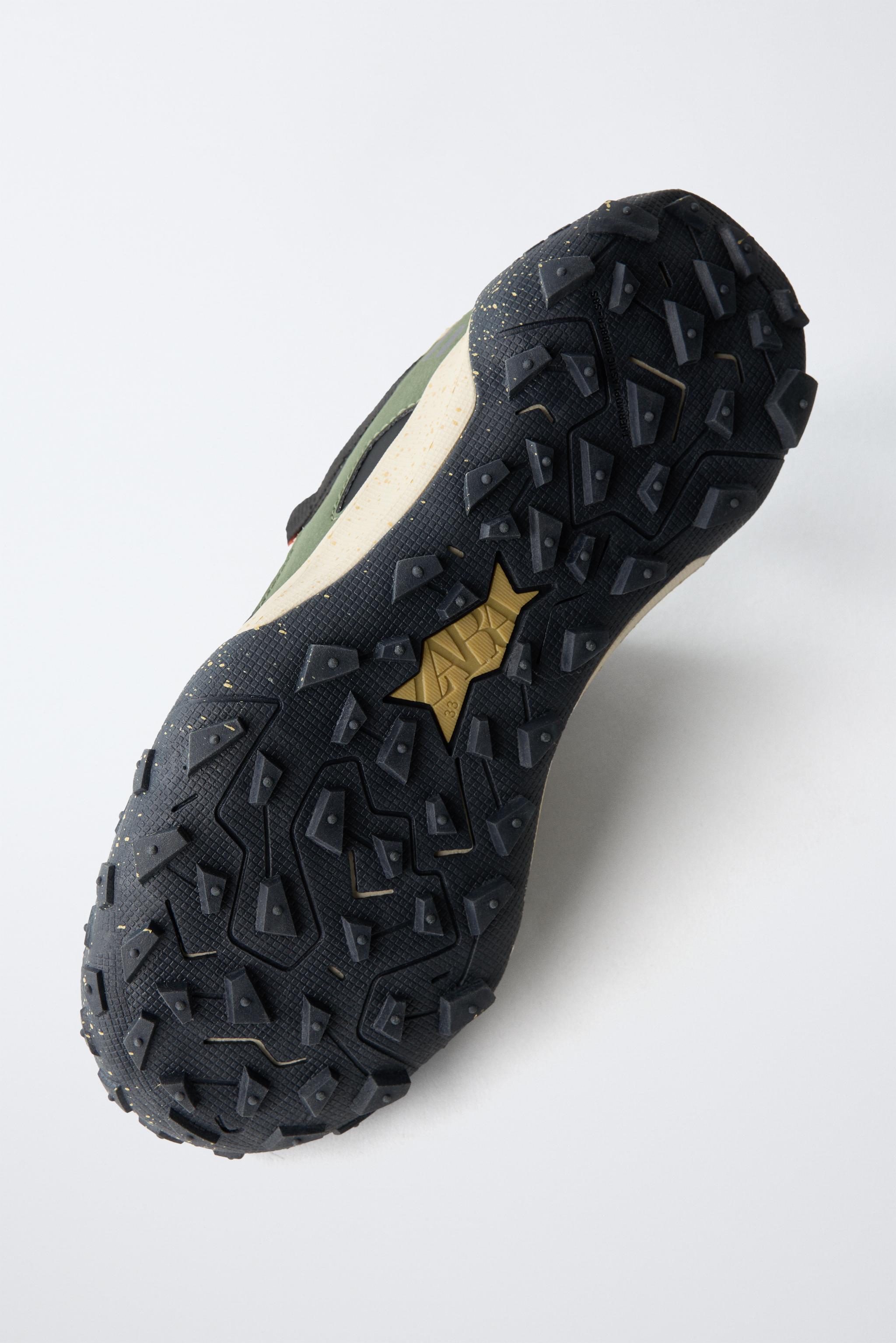 MULTI-PIECE TECHNICAL SNEAKER
