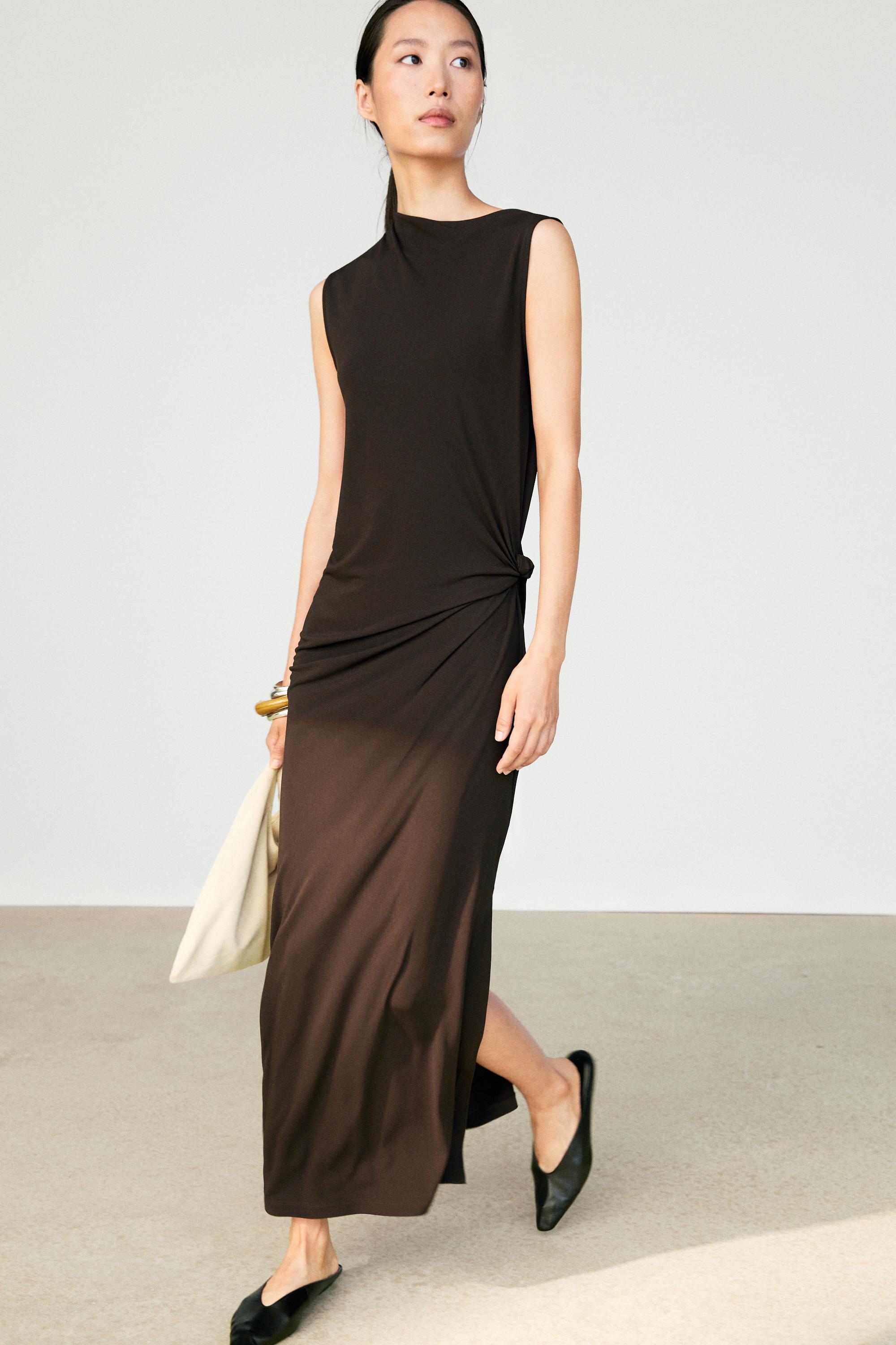 Asymmetric ruched midi dress — Brown