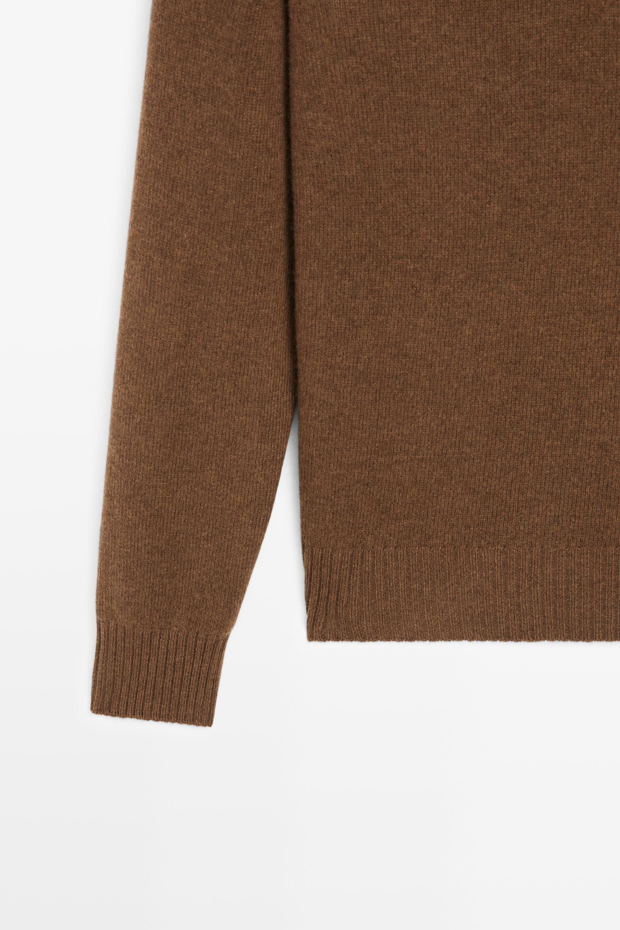 Wool-blend knit sweater with round neck