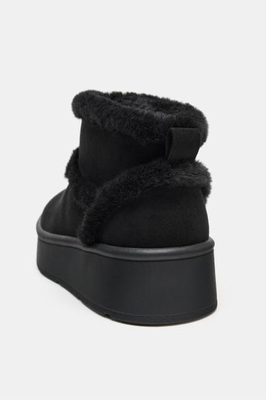 FLACHE STIEFELETTE MIT FELL-EFFEKT - Schwarz von Zara