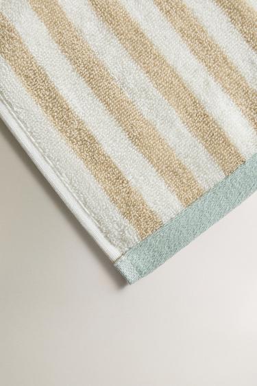SERVIETTE DE BAIN RAYURES RÉVERSIBLE - Vert d'eau de Zara - Image 2